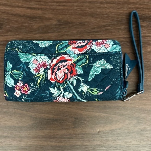 Vera Bradley Handbags - Vera Bradley | RFID Accordion Wallet | Rose Toile in cotton